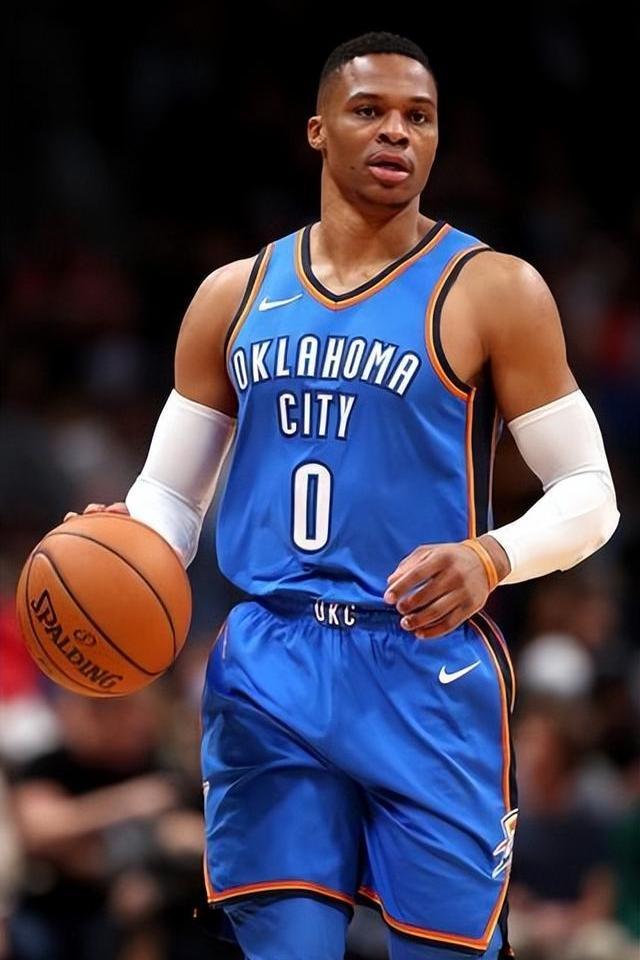 马卡：梅西参观诺坎普引发回归猜测，而美职联支持短期租借（马卡：梅西现身诺坎普引爆回归传闻，美职联或支持短期租借）