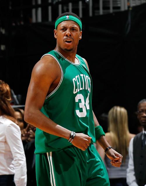 辽宁男篮王哲林豪取40分带队取胜（王哲林轰下40分助辽宁男篮力克对手）