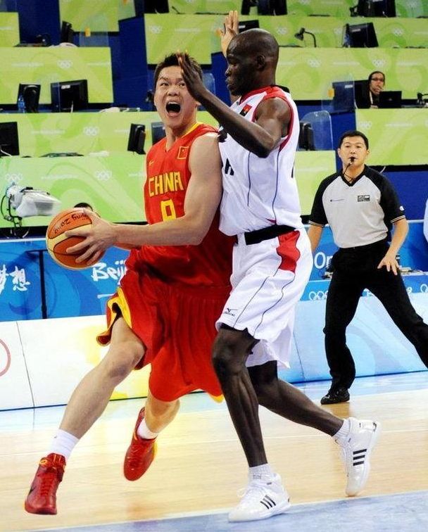 法兰克福的透视图：对巴萨而言一个脆弱（但危险）的对手（透视法兰克福：对巴萨而言脆弱却不容小觑的对手）