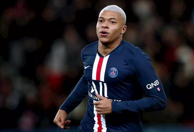 曼联队史最高薪11人阵容：C罗领衔，博格巴和拉什福德入选（曼联史上最高薪11人阵容：C罗领衔，博格巴、拉什福德在列）