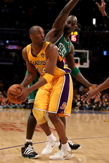 英超：曼城主场3-1击败布莱顿（英超：曼城主场3-1力克布莱顿）